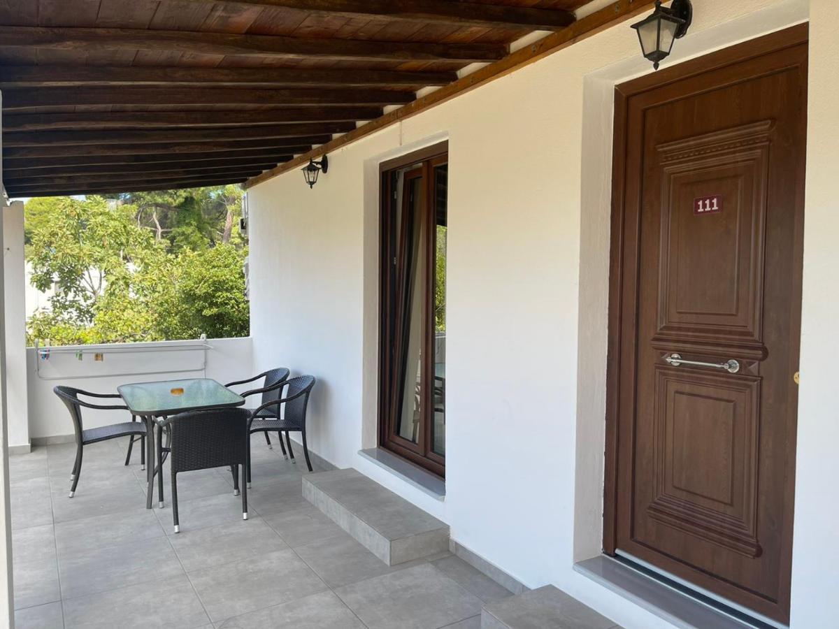 Sunset Studios & Apartments Кукунариес Екстериор снимка