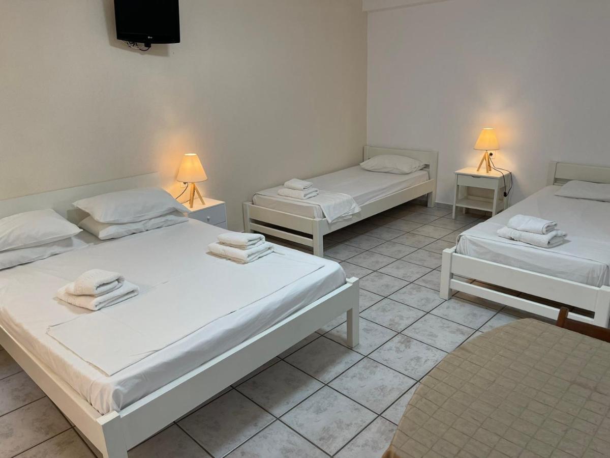 Sunset Studios & Apartments Кукунариес Екстериор снимка