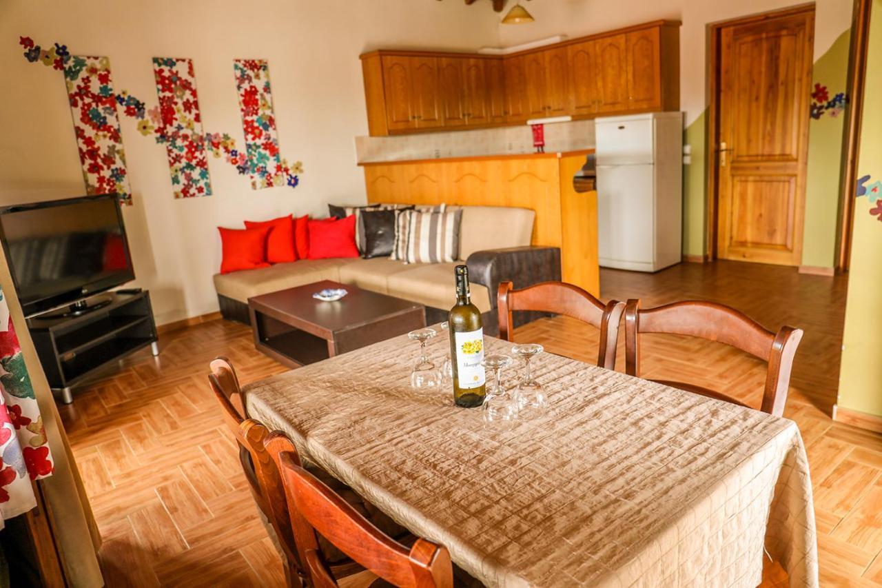 Sunset Studios & Apartments Кукунариес Екстериор снимка