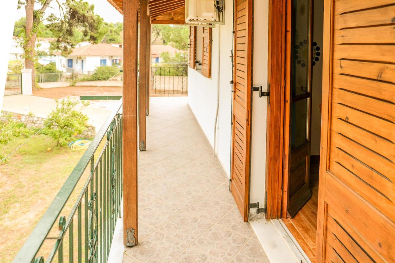 Sunset Studios & Apartments Кукунариес Екстериор снимка